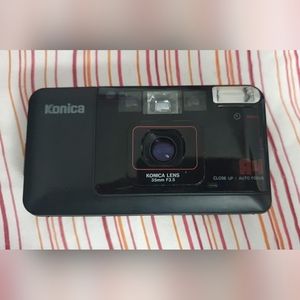 Konica Big Mini A4 35mm f/3.5 Point & Shoot Film Camera (working) -flash doesn'